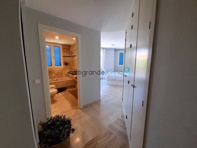 3 makuuhuone Huoneisto lomavuokrausta paikassa Sotogrande mukana 
autotalli - 2 500 € (Ref: 8196688)