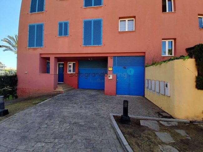 3 makuuhuone Huoneisto lomavuokrausta paikassa Sotogrande mukana 
autotalli - 2 500 € (Ref: 8196688)