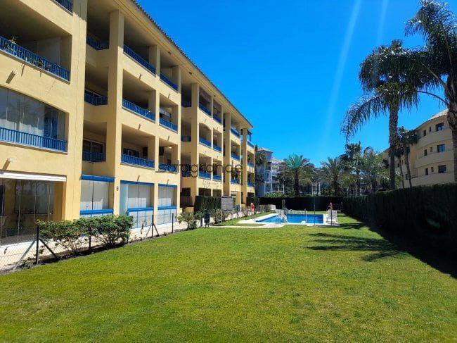 3 makuuhuone Huoneisto lomavuokrausta paikassa Sotogrande mukana 
autotalli - 2 500 € (Ref: 8196688)