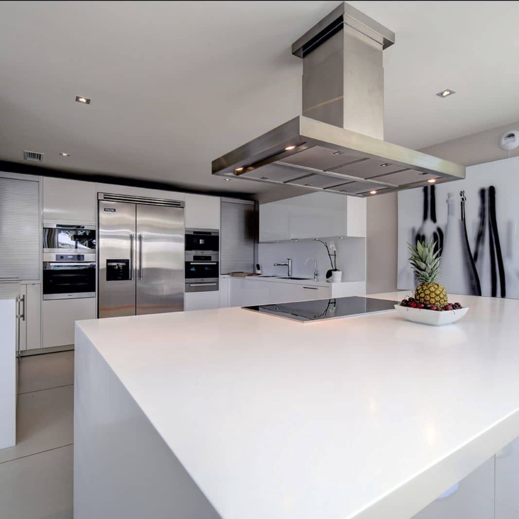 5 bedroom Villa for sale in Marbella - € 3,950,000 (Ref: 8242579)