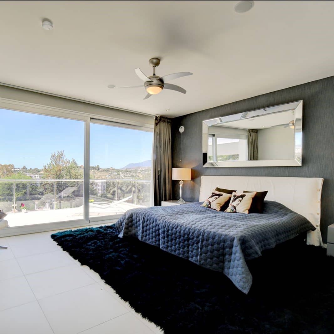 5 bedroom Villa for sale in Marbella - € 3,950,000 (Ref: 8242579)