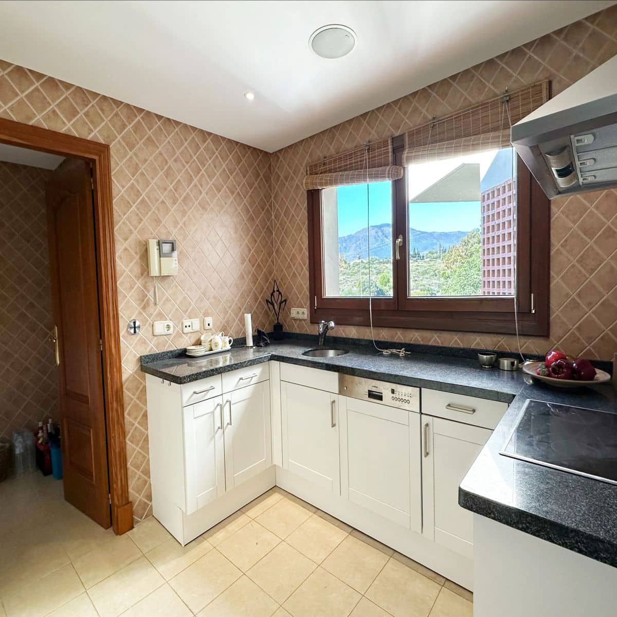 3 bedroom Penthouse for sale in New Golden Mile with garage - € 1,295,000 (Ref: 8242581)