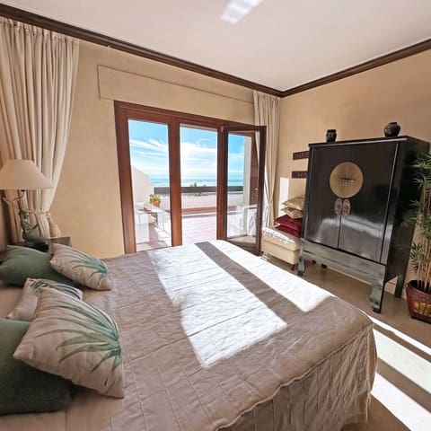 3 Zimmer Penthouse zu verkaufen in New Golden Mile, Estepona mit Garage - 1.295.000 € (Ref: 8242581)