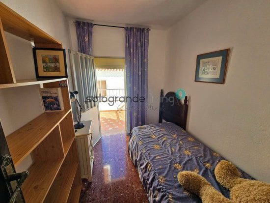 7 soveværelse Byhus til salg i Pueblo Nuevo de Guadiaro med garage - € 435.000 (Ref: 8295531)