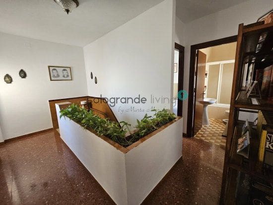 7 soveværelse Byhus til salg i Pueblo Nuevo de Guadiaro med garage - € 435.000 (Ref: 8295531)