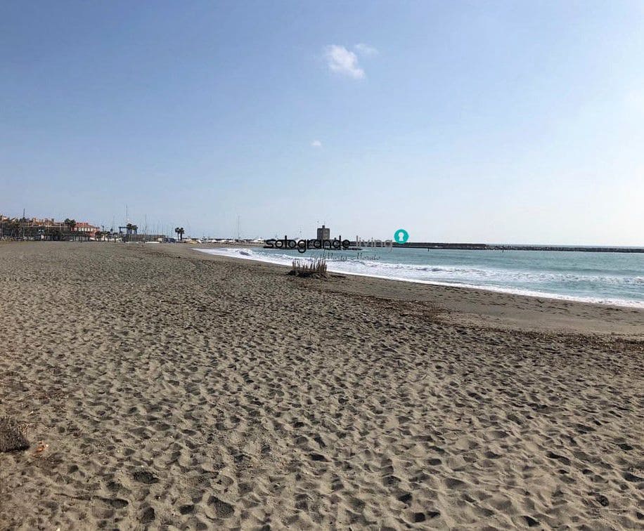 2 makuuhuone Huoneisto lomavuokrausta paikassa Sotogrande mukana 
autotalli - 6 000 € (Ref: 8370613)