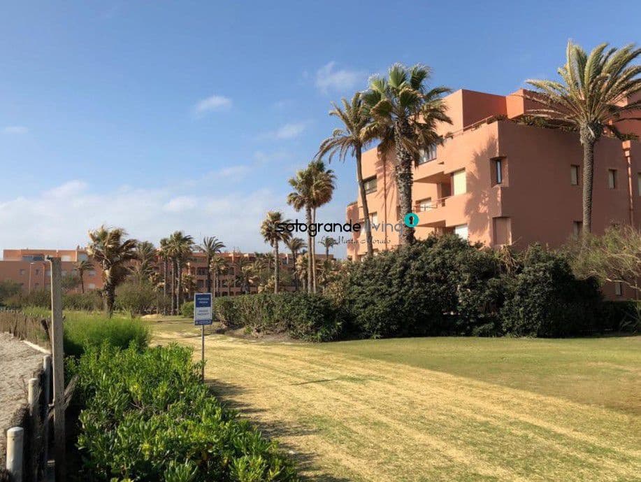 2 makuuhuone Huoneisto lomavuokrausta paikassa Sotogrande mukana 
autotalli - 6 000 € (Ref: 8370613)