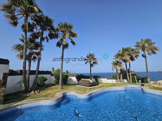 3 slaapkamer Villa te koop in Manilva met garage - € 2.750.000 (Ref: 8373492)