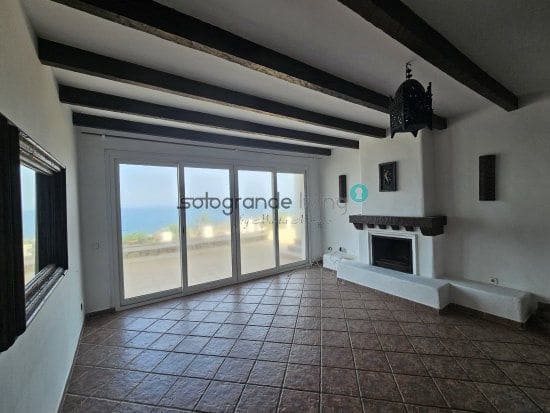 3 slaapkamer Villa te koop in Manilva met garage - € 2.750.000 (Ref: 8373492)
