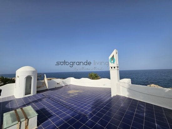 3 slaapkamer Villa te koop in Manilva met garage - € 2.750.000 (Ref: 8373492)