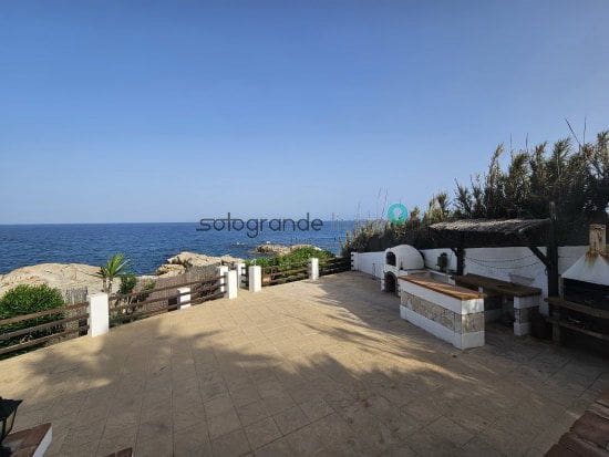 3 slaapkamer Villa te koop in Manilva met garage - € 2.750.000 (Ref: 8373492)