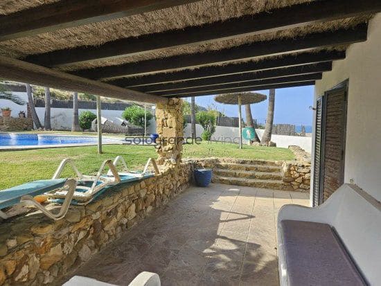 3 slaapkamer Villa te koop in Manilva met garage - € 2.750.000 (Ref: 8373492)