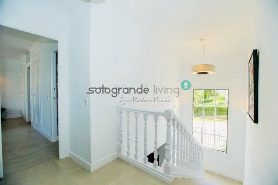 4 bedroom Villa for holiday rental in Sotogrande - € 30,000 (Ref: 8382636)