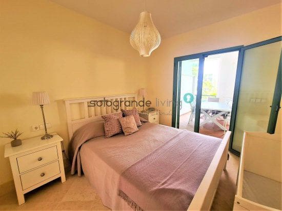   3 soveværelse   ferieLejlighed i Sotogrande   med   garage  - € 3.375 (Ref: 8385101)