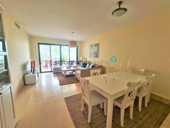   3 soveværelse   ferieLejlighed i Sotogrande   med   garage  - € 3.375 (Ref: 8385101)