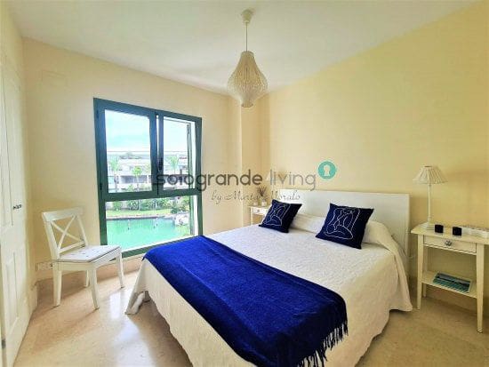 Apartamento de 3 habitaciones en Sotogrande, San Roque en alquiler vacacional con garaje - 3.375 € (Ref: 8385101)