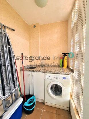   3 soveværelse   ferieLejlighed i Sotogrande   med   garage  - € 3.375 (Ref: 8385101)