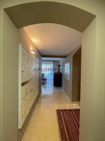 4 soveværelse Lejlighed til salg i Sotogrande, San Roque - € 1.300.000 (Ref: 8404752)