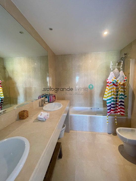 4 soveværelse Lejlighed til salg i Sotogrande - € 1.300.000 (Ref: 8404752)