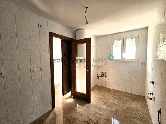 3 chambre Appartement à vendre à Manilva - 325 000 € (Ref: 8417559)