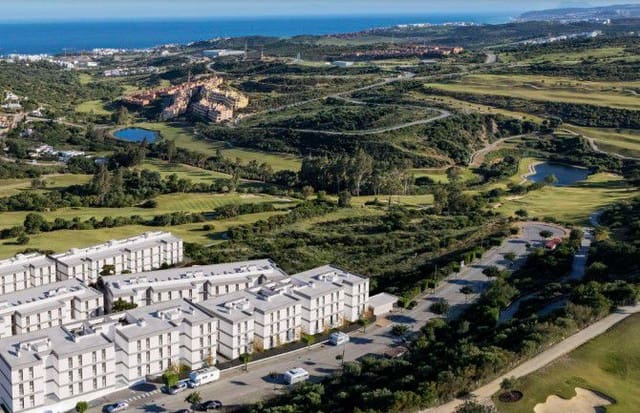 Apartamento de 3 habitaciones en Estepona en venta con garaje - 497.000 € (Ref: 8417565)