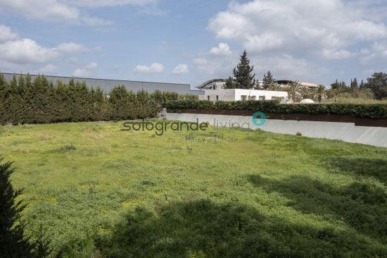 Grunde uden byggetilladelser til salg i Sotogrande - € 1.200.000 (Ref: 8448207)