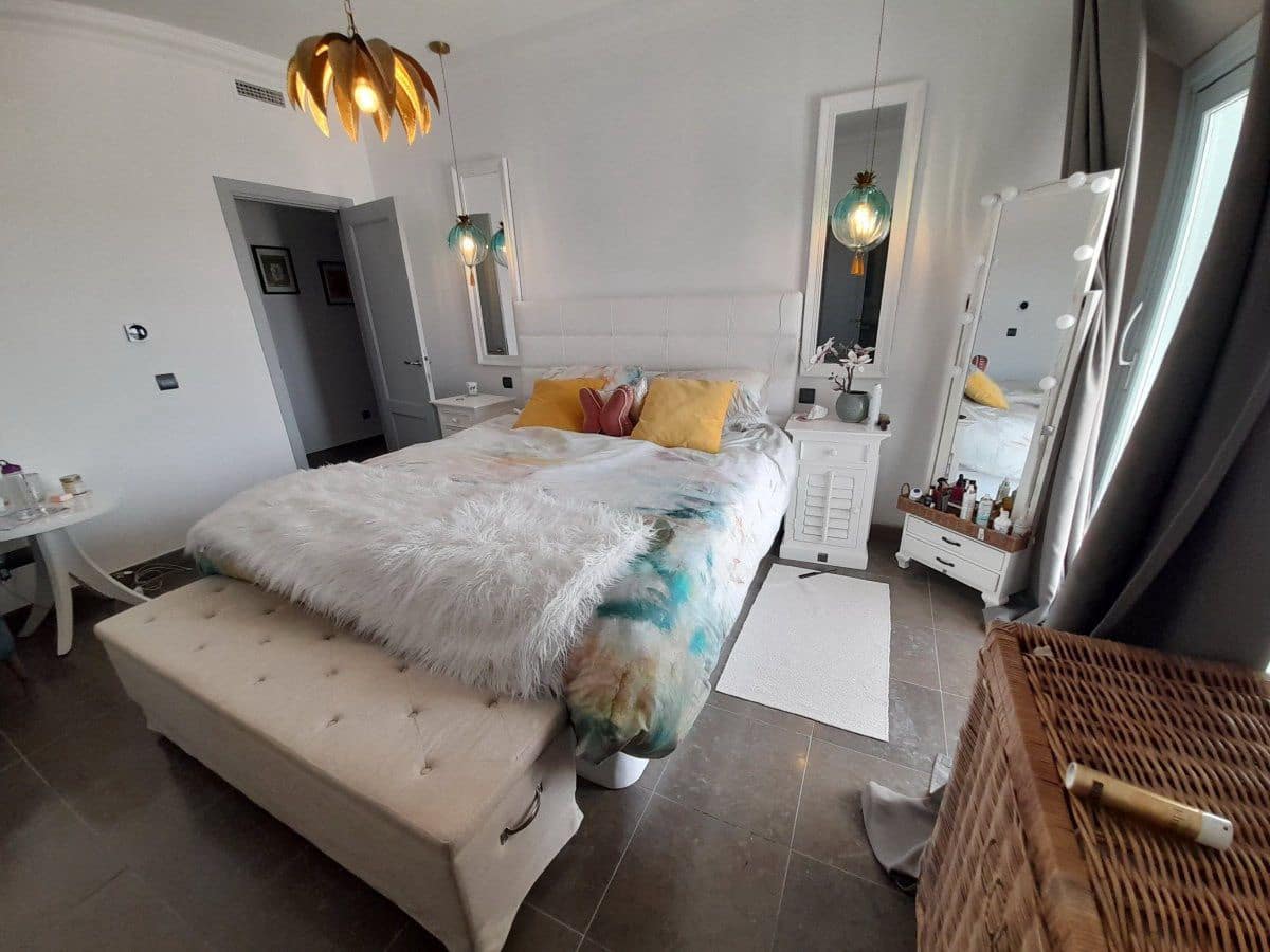 4 bedroom Villa for sale in Sotogrande - € 2,500,000 (Ref: 8451893)