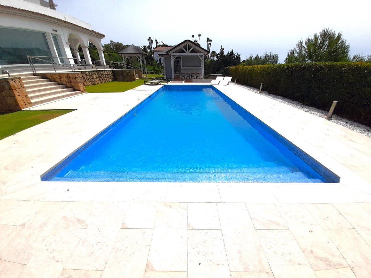 4 bedroom Villa for sale in Sotogrande - € 2,500,000 (Ref: 8451893)