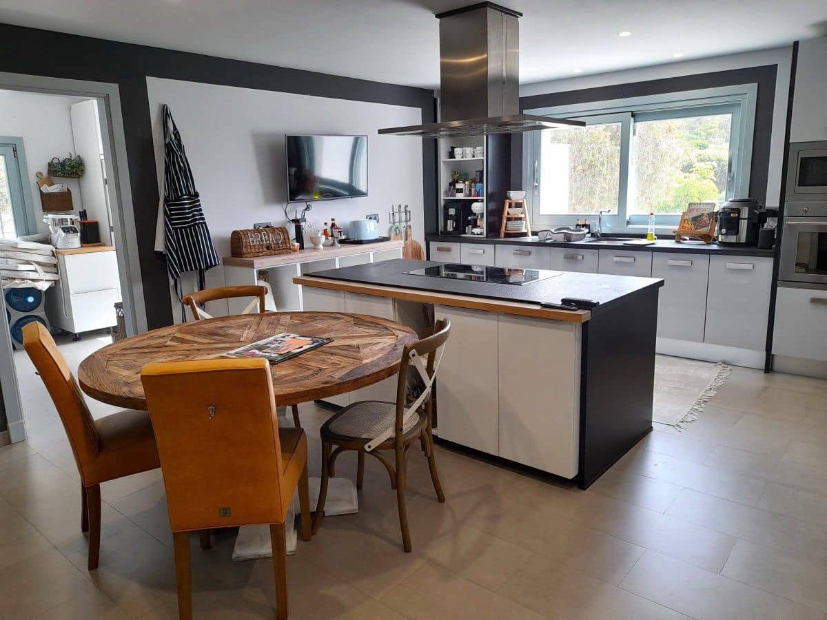 4 bedroom Villa for sale in Sotogrande - € 2,500,000 (Ref: 8451893)