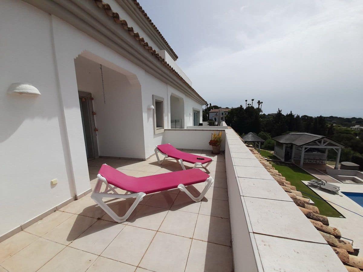 4 bedroom Villa for sale in Sotogrande - € 2,500,000 (Ref: 8451893)