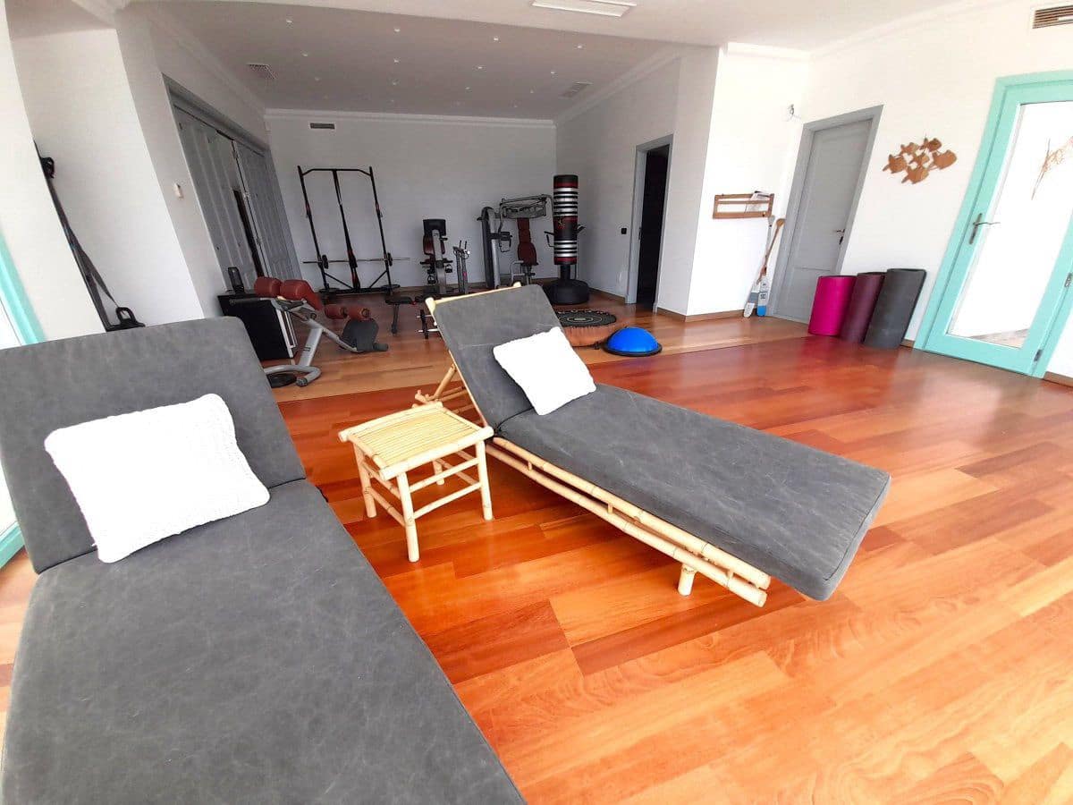 4 bedroom Villa for sale in Sotogrande - € 2,500,000 (Ref: 8451893)