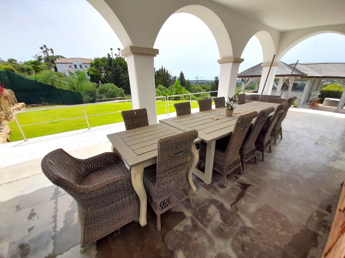 4 bedroom Villa for sale in Sotogrande - € 2,500,000 (Ref: 8451893)