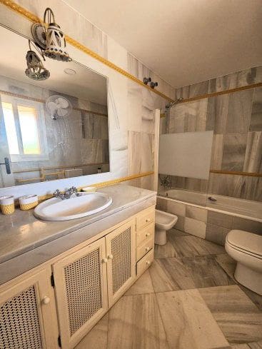 5 bedroom Apartment for rent in Sotogrande - € 2,000 (Ref: 8481925)