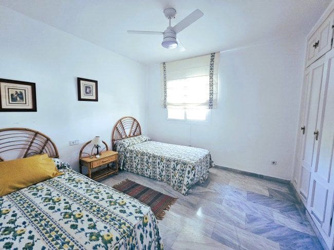 5 bedroom Apartment for rent in Sotogrande - € 2,000 (Ref: 8481925)