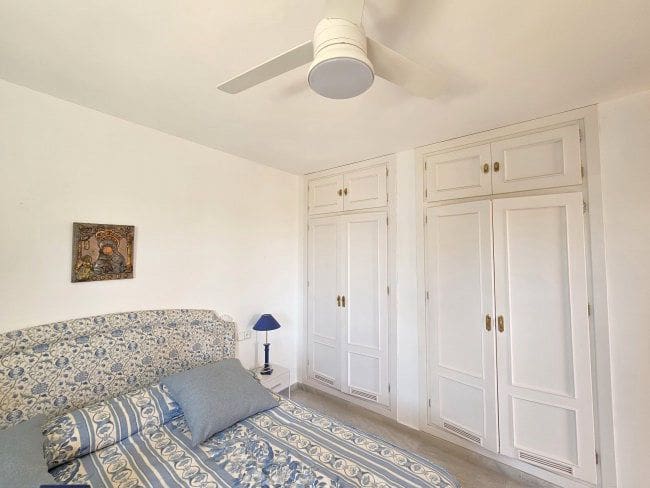 5 bedroom Apartment for rent in Sotogrande - € 2,000 (Ref: 8481925)