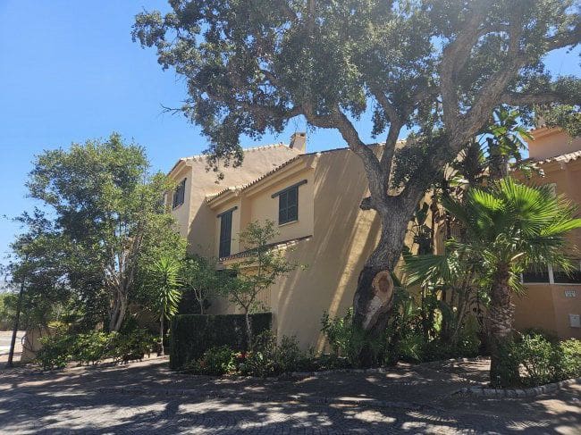 5 bedroom Apartment for rent in Sotogrande - € 2,000 (Ref: 8481925)