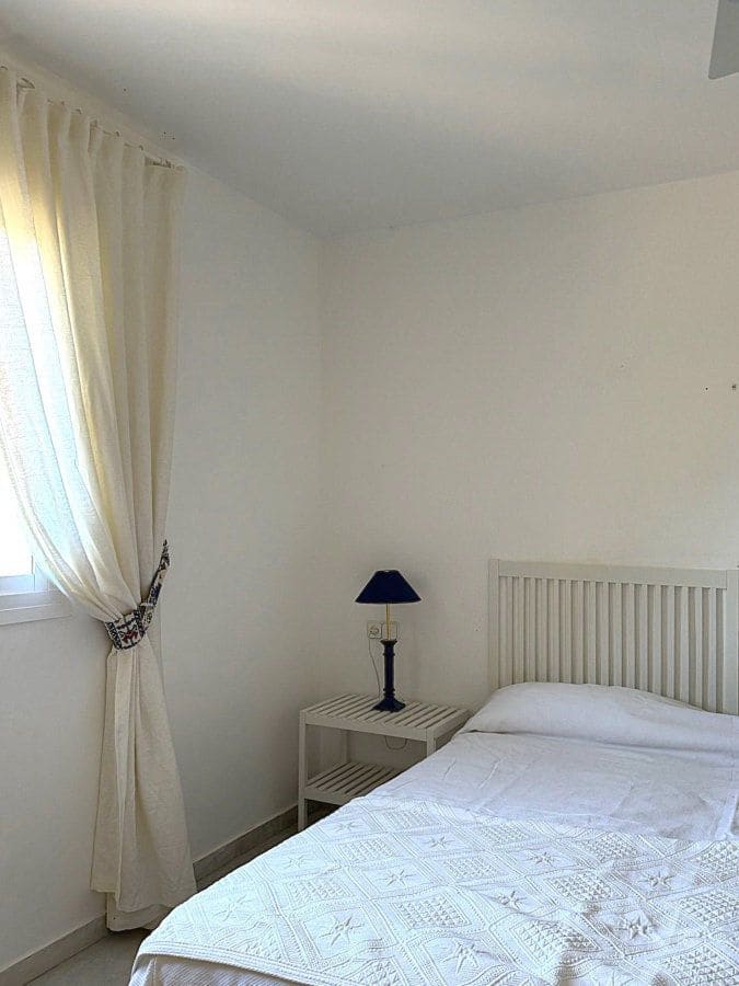 5 bedroom Apartment for rent in Sotogrande - € 2,000 (Ref: 8481925)