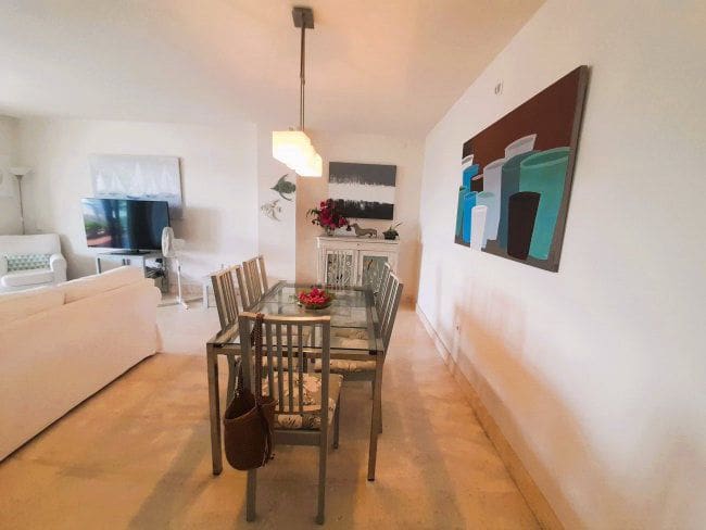 3 soveværelse Lejlighed til leje i Manilva med garage - € 1.200 (Ref: 8493432)