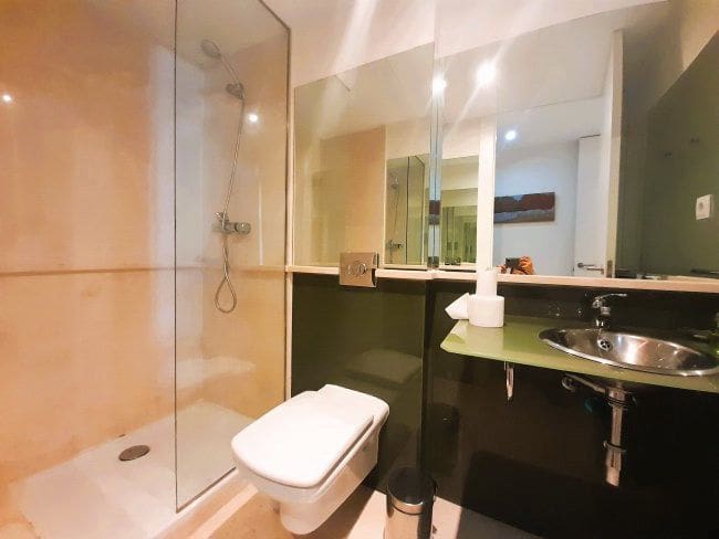 3 soveværelse Lejlighed til leje i Manilva med garage - € 1.200 (Ref: 8493432)