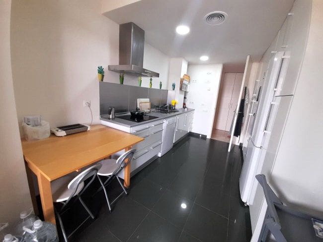 3 soveværelse Lejlighed til leje i Manilva med garage - € 1.200 (Ref: 8493432)