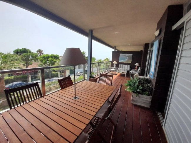 3 soveværelse Lejlighed til leje i Manilva med garage - € 1.200 (Ref: 8493432)