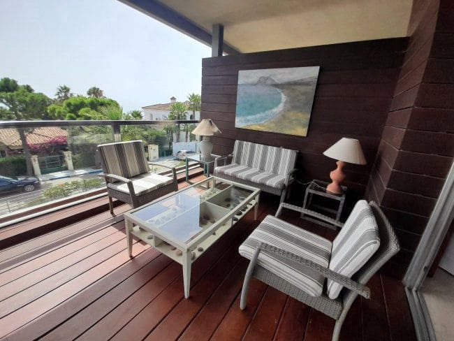 3 soveværelse Lejlighed til leje i Manilva med garage - € 1.200 (Ref: 8493432)