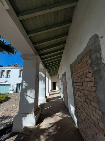 Commercieel te koop in Manilva - € 1.300.000 (Ref: 8519005)