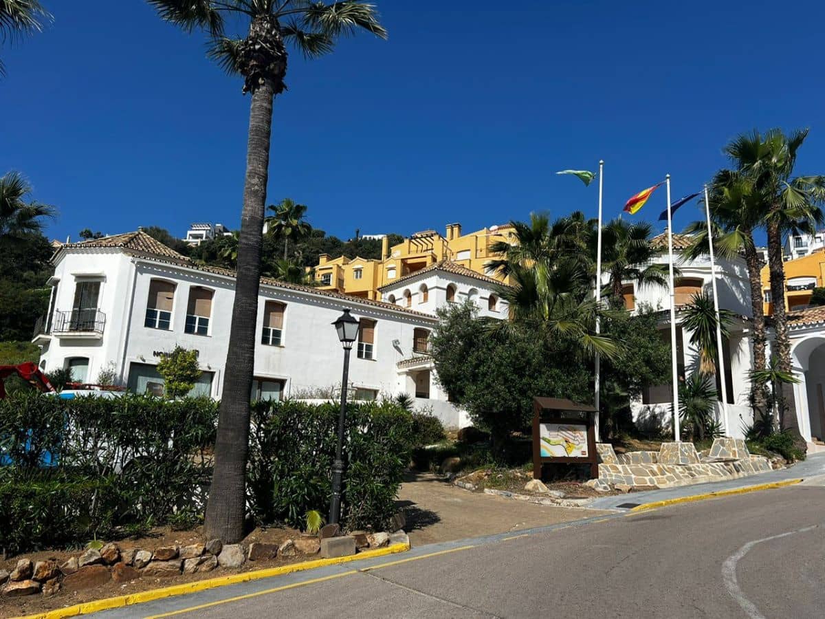 Erhverv til salg i Manilva - € 1.300.000 (Ref: 8519005)