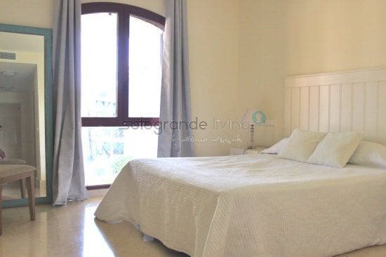 2 bedroom Apartment for sale in Sotogrande with garage - € 480,000 (Ref: 8519006)
