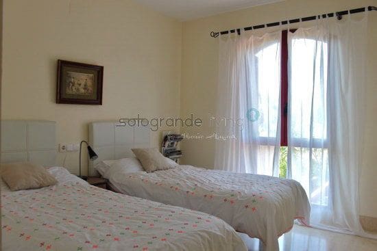 2 bedroom Apartment for sale in Sotogrande with garage - € 480,000 (Ref: 8519006)