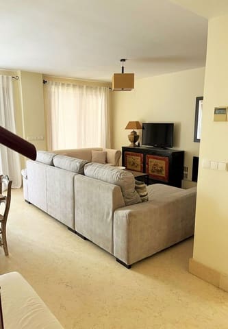 3 bedroom Apartment for rent in Sotogrande, San Roque with garage - € 3,000 (Ref: 8529295)