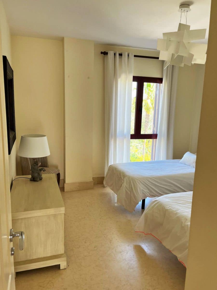 3 bedroom Apartment for rent in Sotogrande with garage - € 3,000 (Ref: 8529295)