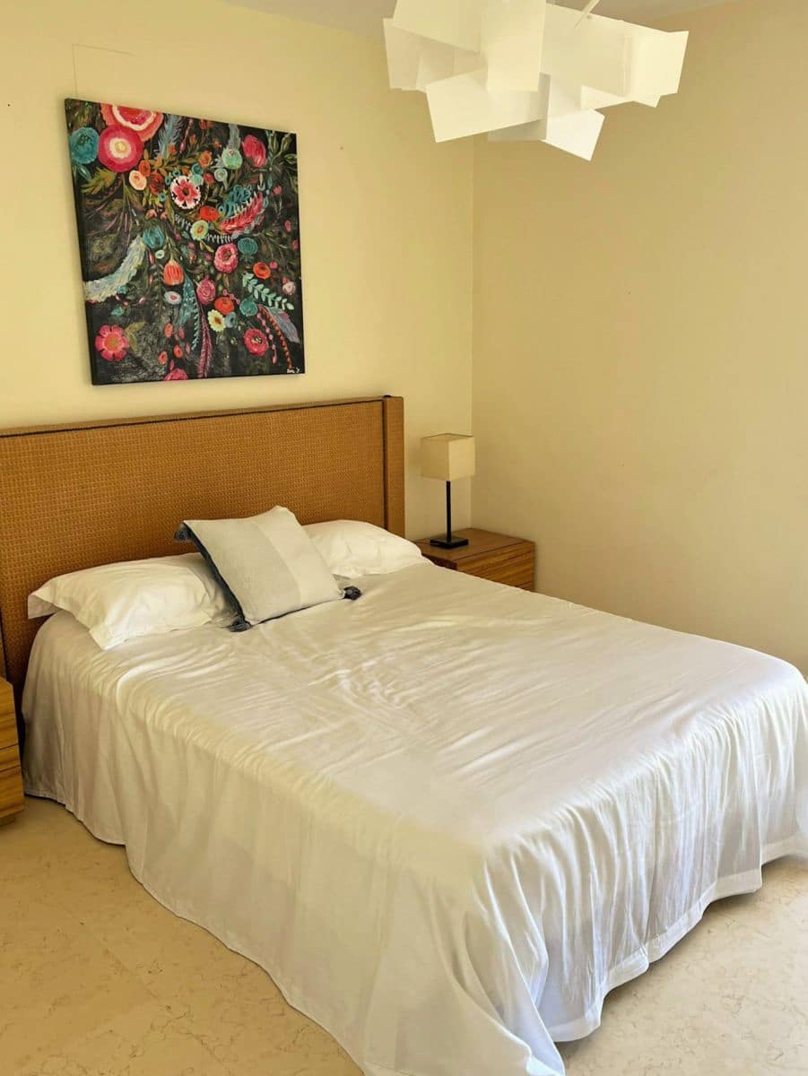 3 bedroom Apartment for rent in Sotogrande with garage - € 3,000 (Ref: 8529295)