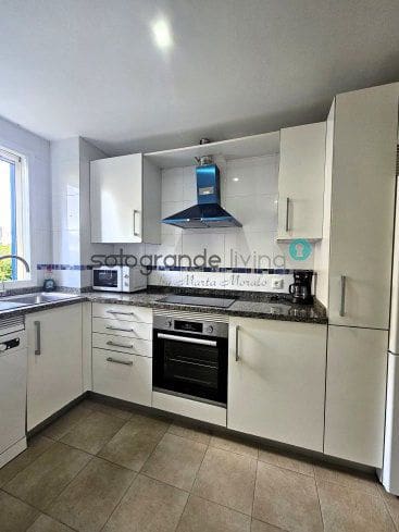 2 makuuhuone Huoneisto vuokrattavana paikassa Sotogrande mukana uima-altaan 
autotalli - 1 200 € (Ref: 8529297)